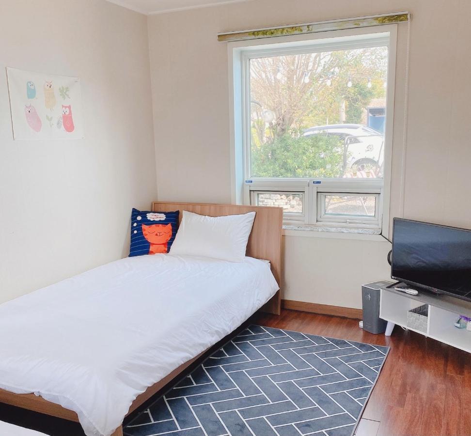Lefthander Guesthouse Jeju Ngoại thất bức ảnh